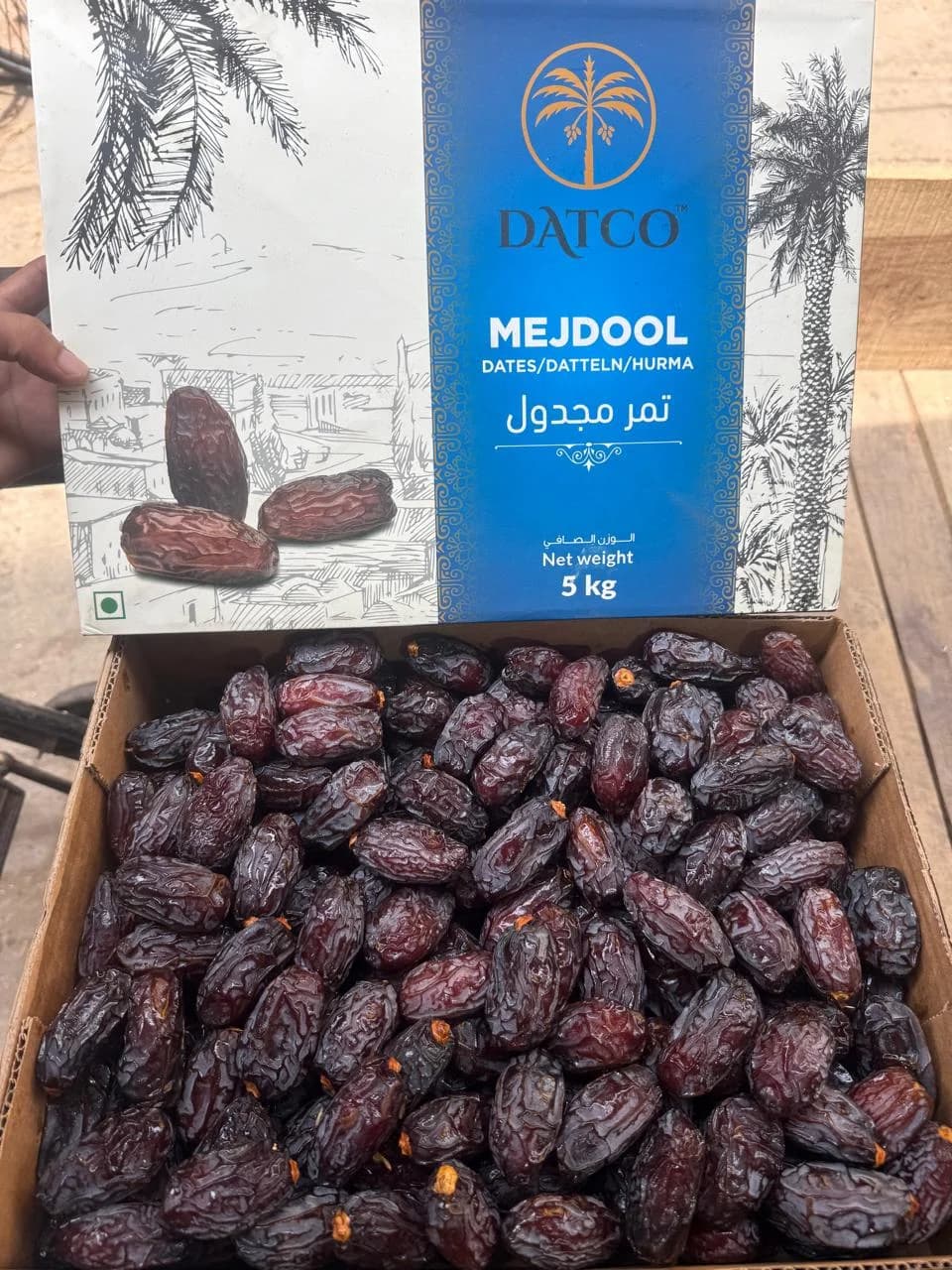 Jumbo Datco Medjool Dates