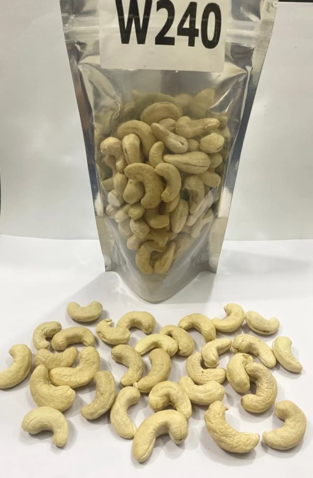 Cashew Nuts W240